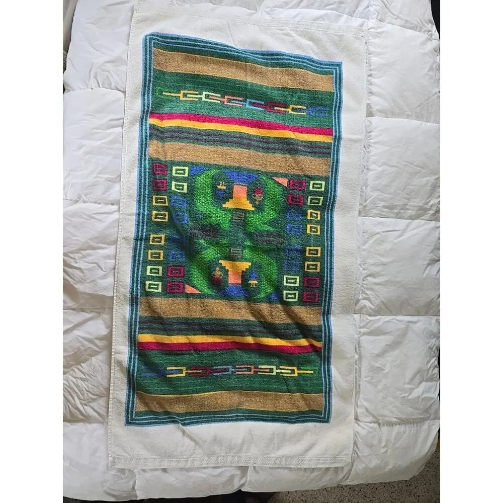 Hilasal Towel Set Aztec Southwest Bloomingdales VTG folk art tribal Navajo dorm